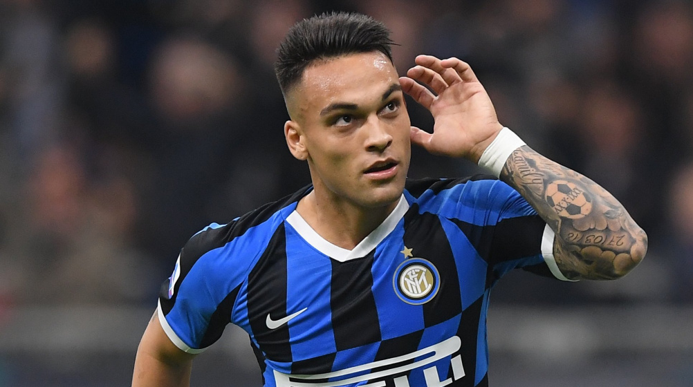 Lautaro Martínez Sang Predator Lini Depan