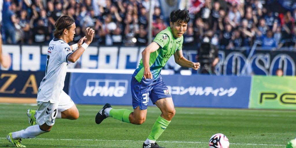 Junnosuke Suzuki Pilar Muda Pertahanan Jepang yang Mulai Bersinar